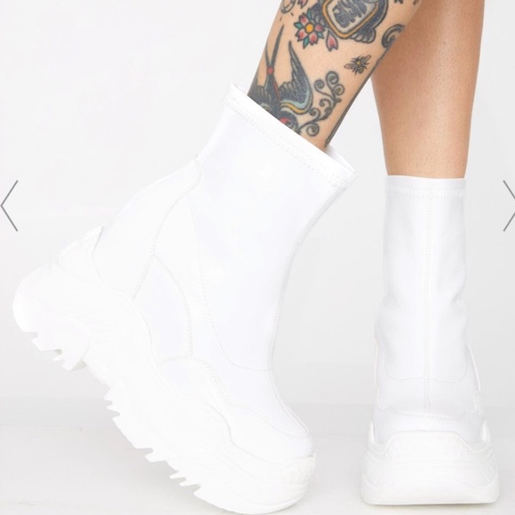Nasty Gal Shoes - Platform Flatform White Sneaker Boots